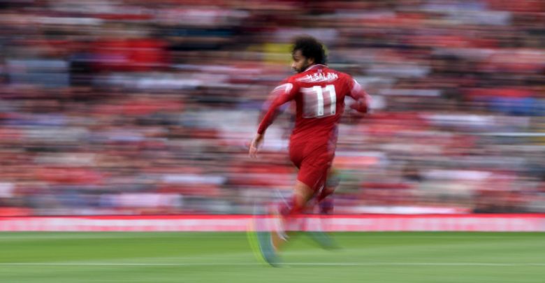 محمد صلاح يركض فى لقاء وست هام في ملعب انفيلد