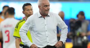 دارين بازيلي مدرب نيوزيلندا