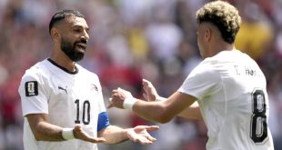 محمد صلاح وامام عاشور لاعبي منتخب مصر